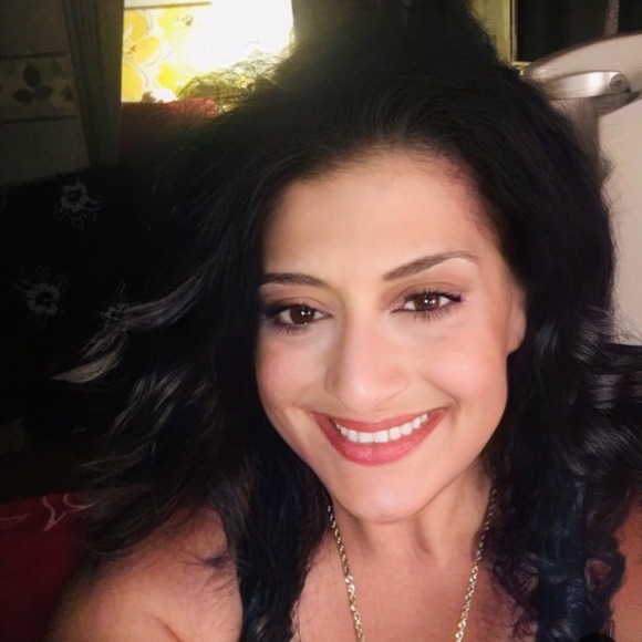 Meet your Posher, Michelle - Picture 1 of 1